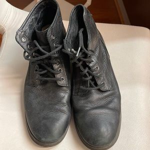 Uggs men booties shearling lined